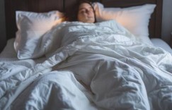 伊莱克斯空调售后维修服务点电话教你㊣夏季空调房盖被子，为何越睡越热？揭秘盖被子的正确姿势