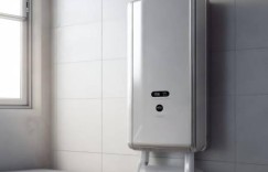年代热水器全天候维保热线解析㊣热水器安装技巧：为何不能紧靠墙面放置？