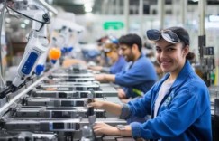 日立空调热线速查教导￥空调厂员工工作强度大吗？揭秘真实工作环境