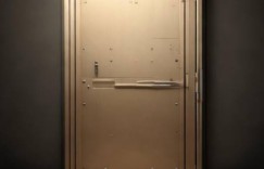 德盾防盗门电话咨询阐释:防盗门如何从外部反锁确保安全？