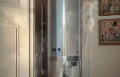 红日热水器厂客服维修热线分解-电热水器安装水箱上方优缺点分析